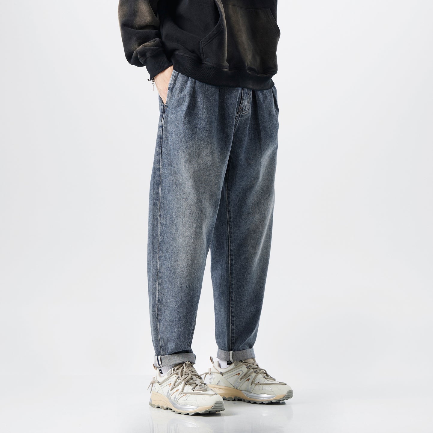 Lösa avsmalnande byxor för män